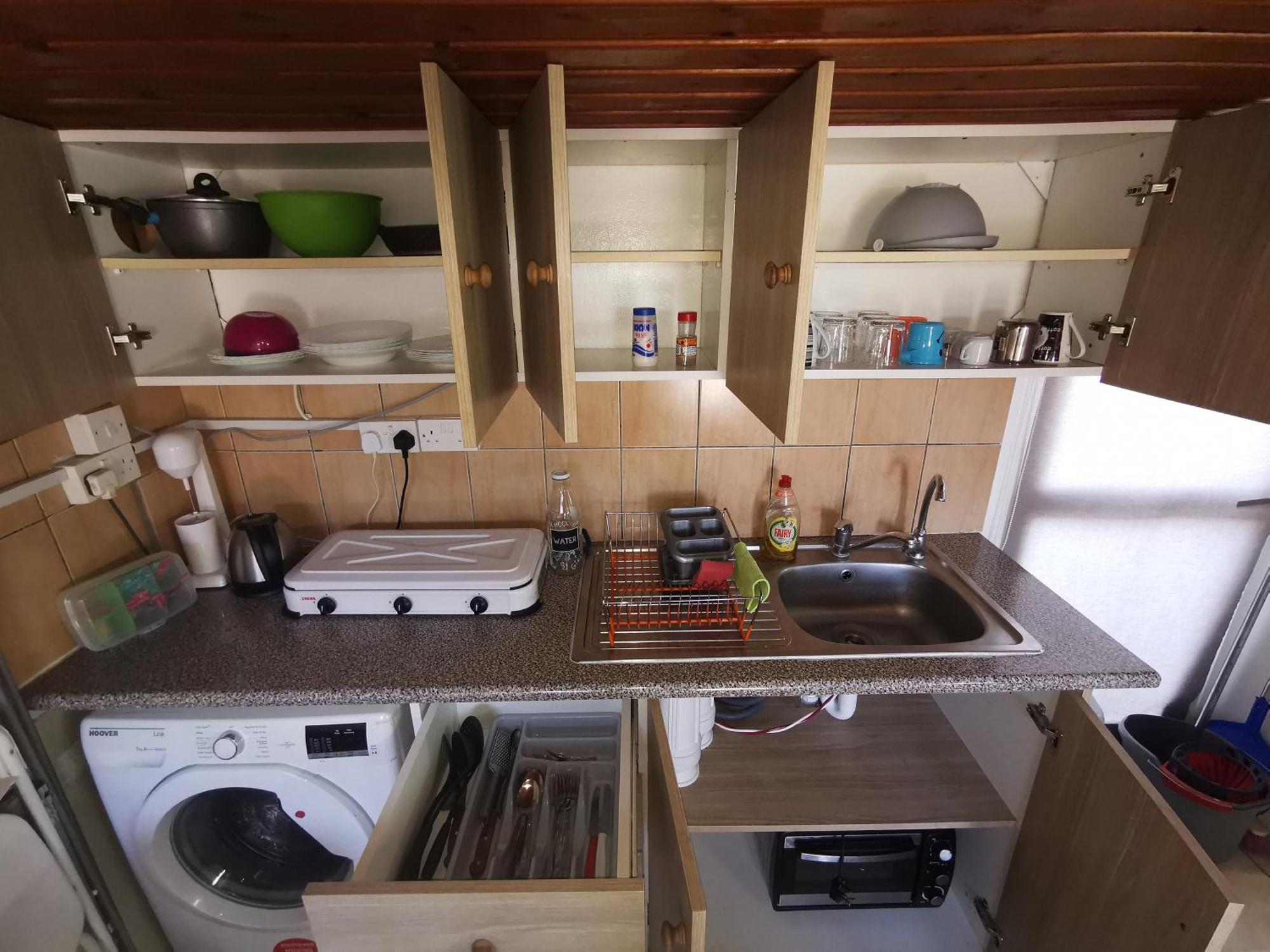 Strovolos Rooms Studios Nikosia Ruang foto