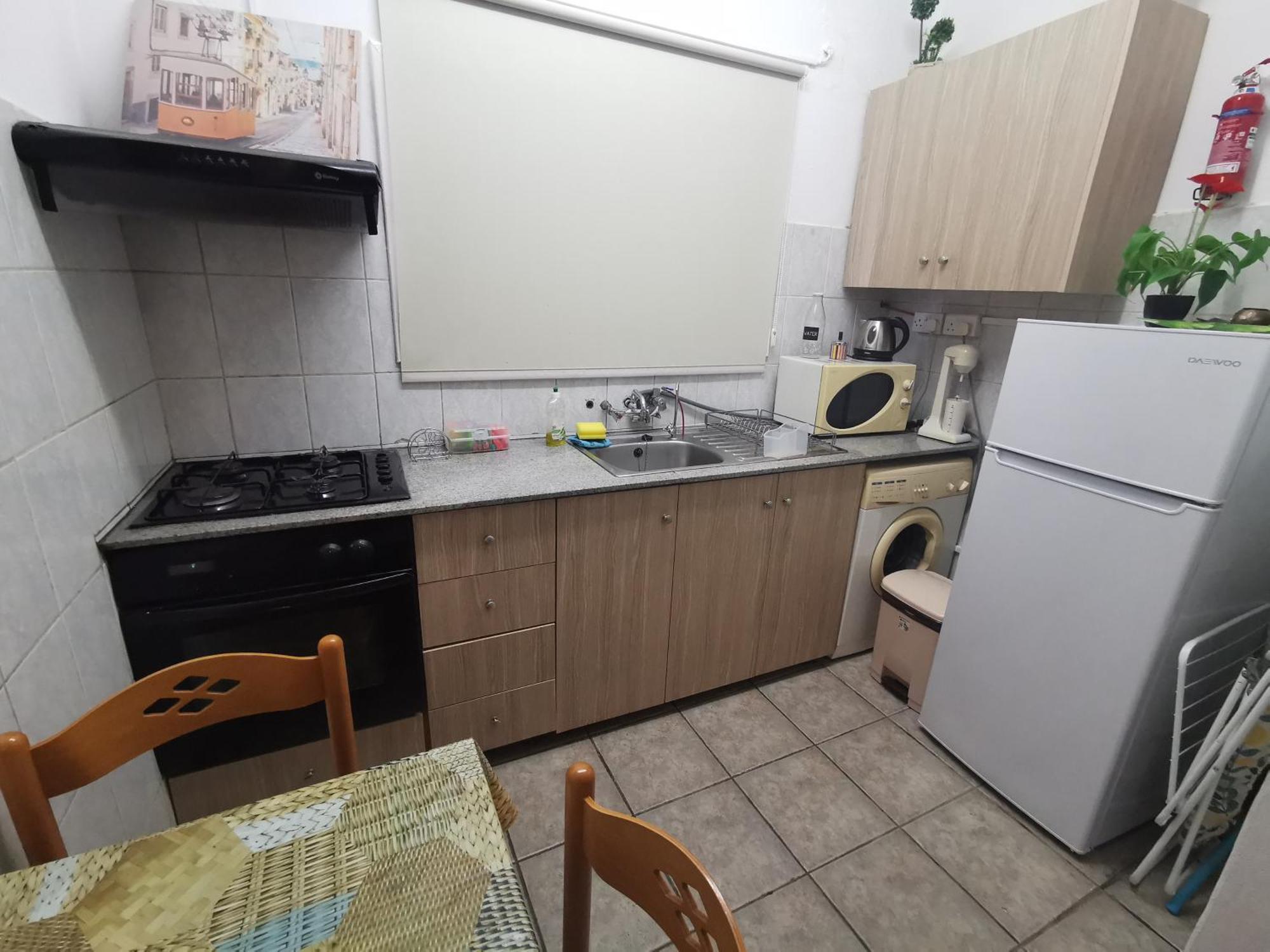 Strovolos Rooms Studios Nikosia Ruang foto