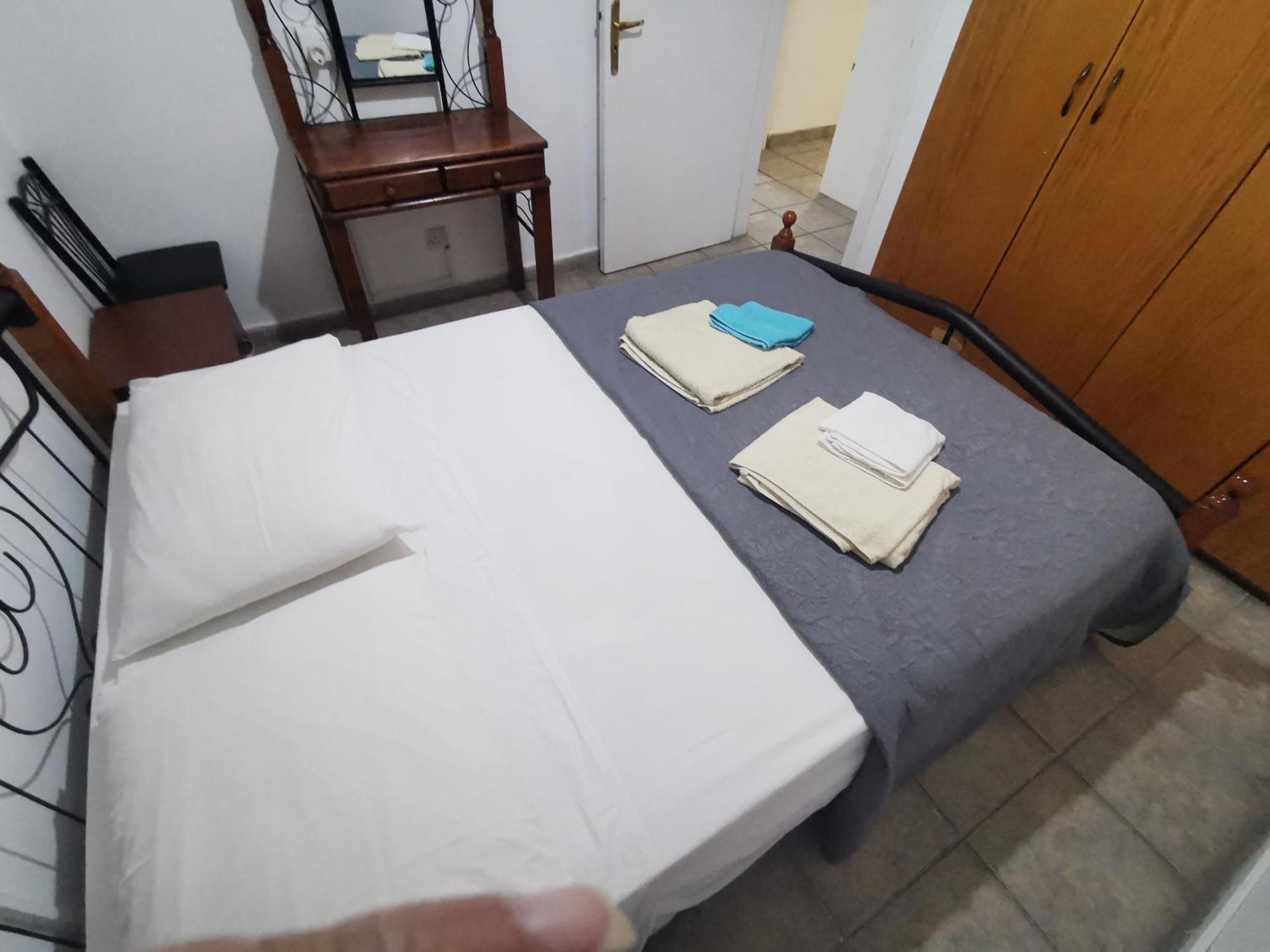 Strovolos Rooms Studios Nikosia Ruang foto