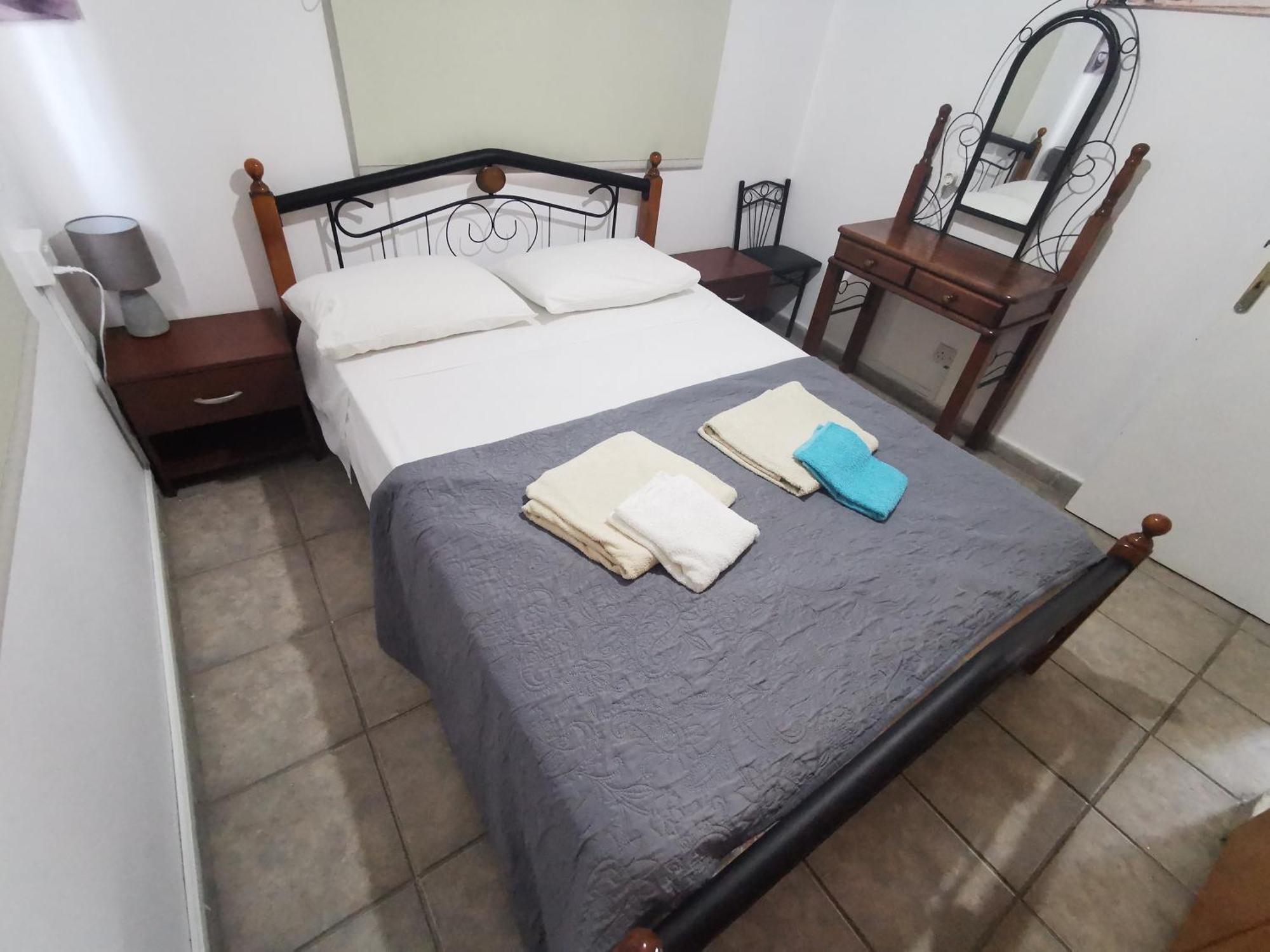 Strovolos Rooms Studios Nikosia Ruang foto